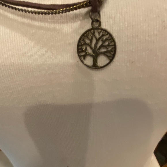 Tree of life necklace has a chain and a tin cord to hold the charms - Picture 5 of 5